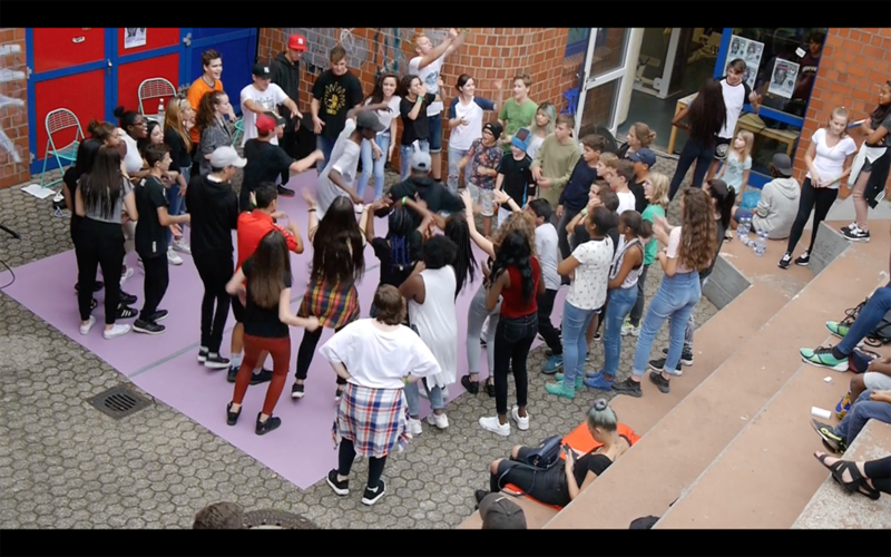 Jugendliche beim Hip-Hop Wettkampf des Jugendzentrum Hürth.