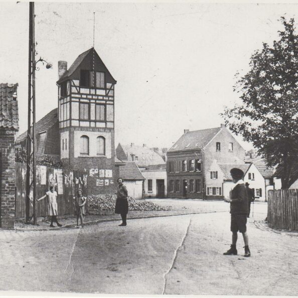 Im Stadtteil Alt-Hürth veranstaltet das Stadtarchiv eine historische Stadtteilführung.