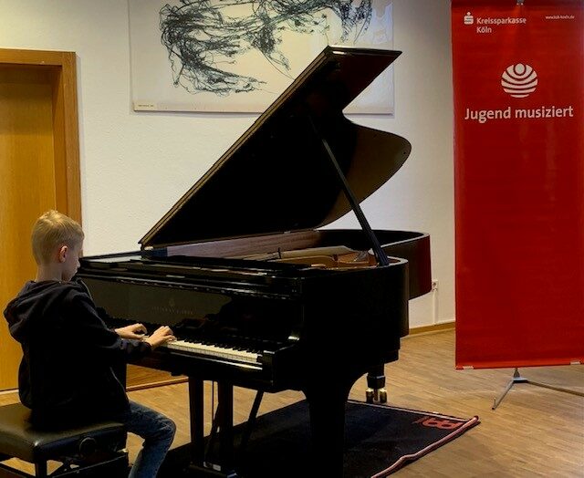 In der Hürther Josef-Metternich-Musikschule stand das Klavier im Mittelpunkt.