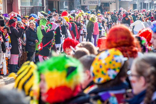 Foto: Karneval Menschen auf Straße